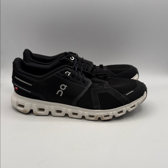 On Running CLOUD 6 Men's 8.5 Black and White Sneakers no insoles S11